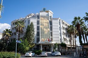 Romance Beach Hotel