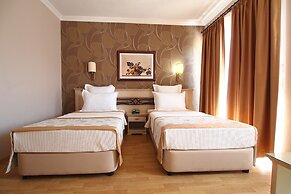 Romance Beach Hotel