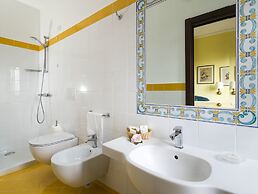Hotel Sirius