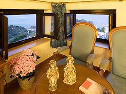 Hotel Sirius