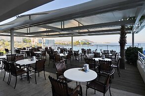 Korumar Deluxe Hotel