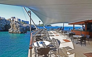Korumar Deluxe Hotel
