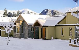 Maple Lodge