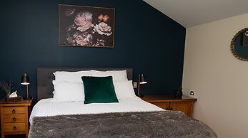 Maple Lodge