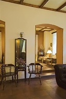 New Helvetia Hotel