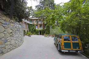 New Helvetia Hotel