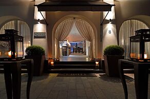 Eight Hotel Paraggi