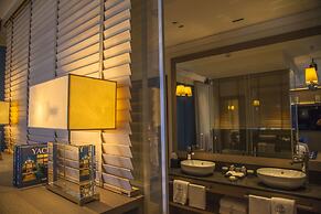 Eight Hotel Paraggi