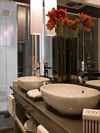 Eight Hotel Paraggi