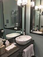 Eight Hotel Paraggi
