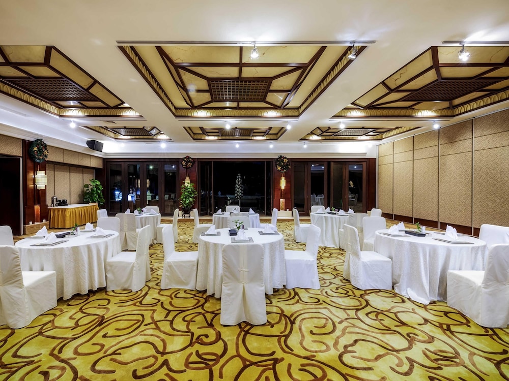 Pullman Sanya Yalong Bay Villas & Resort