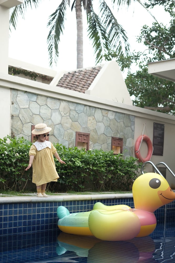 Pullman Sanya Yalong Bay Villas & Resort