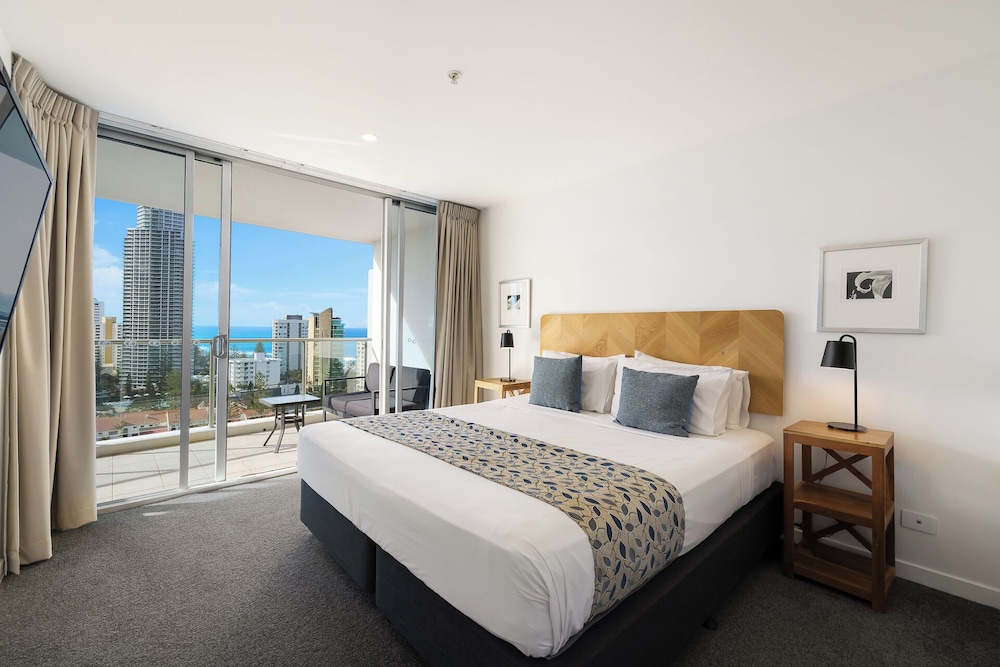 Artique Surfers Paradise