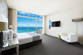 Artique Surfers Paradise
