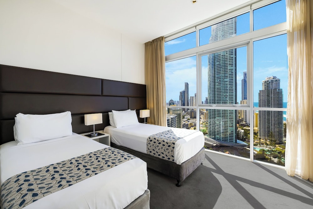 Artique Surfers Paradise