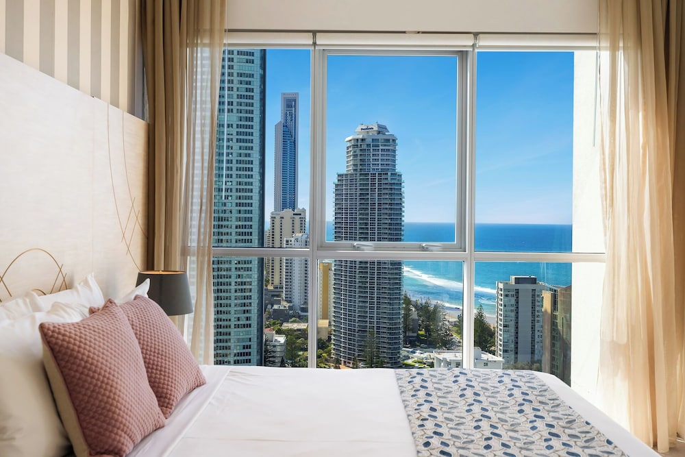 Artique Surfers Paradise