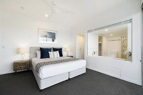 Artique Surfers Paradise