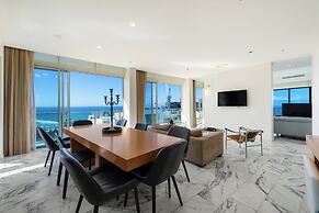 Artique Surfers Paradise