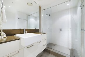 Artique Surfers Paradise