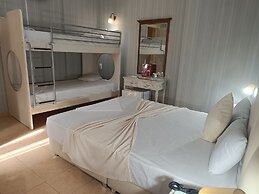 Exis Boutique Hotel