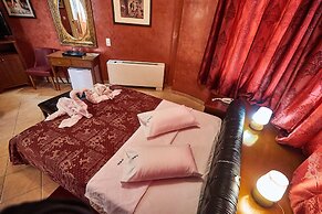 Exis Boutique Hotel