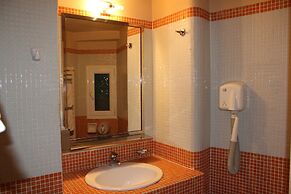 Exis Boutique Hotel
