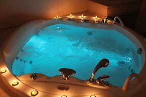 Exis Boutique Hotel