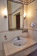 Exis Boutique Hotel