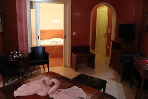 Exis Boutique Hotel