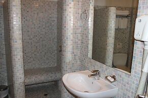 Exis Boutique Hotel