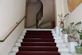 Exis Boutique Hotel
