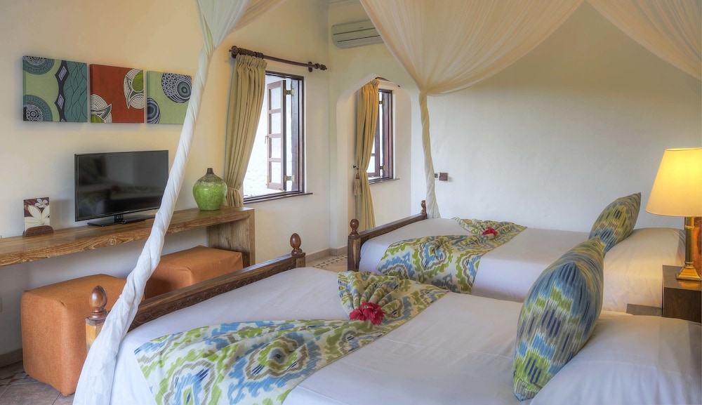 Bluebay Beach Resort & Spa
