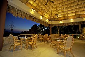 Hotel Camino Real Tikal
