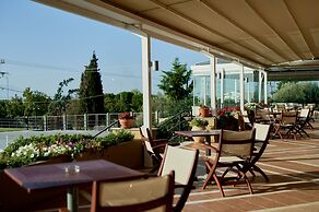 Nefeli Hotel