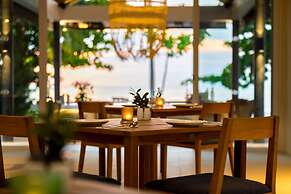 OUTRIGGER Khao Lak Beach Resort