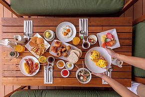 OUTRIGGER Khao Lak Beach Resort