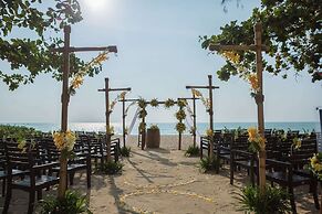 OUTRIGGER Khao Lak Beach Resort