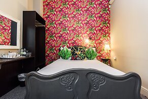 Jolyon's Boutique Hotel