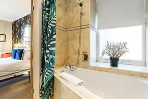 Jolyon's Boutique Hotel