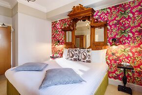 Jolyon's Boutique Hotel