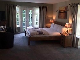 The Royal Lodge