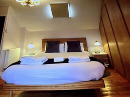 Tyrosa Rooms