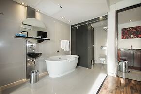 Colosseum Hotel