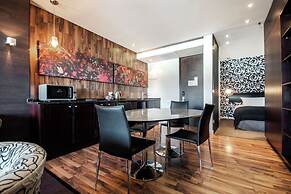 Colosseum Hotel