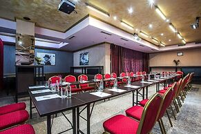 Art Plaza Hotel