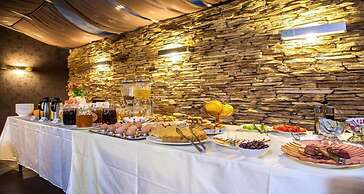 Art Plaza Hotel