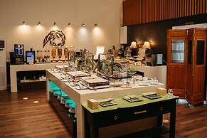 Auckland City Hotel