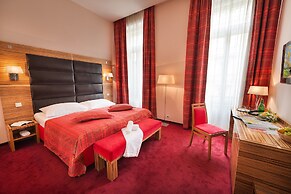 EA Hotel Sonata