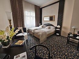 EA Hotel Royal Esprit