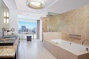 Hilton San Diego Bayfront